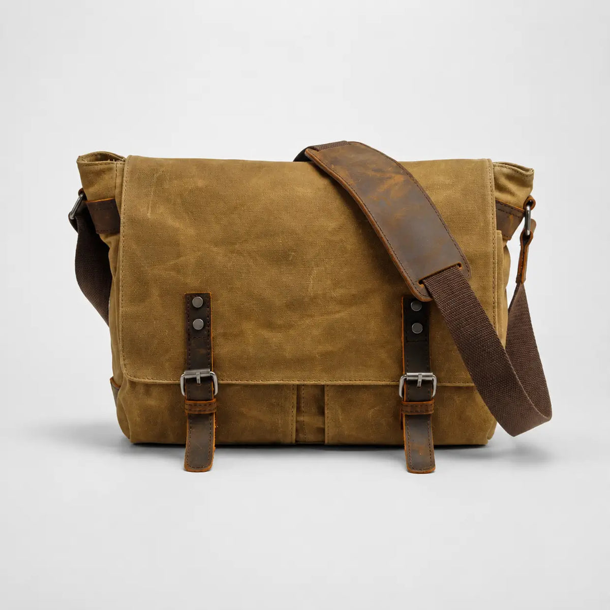 Drake Waxed Canvas Messenger