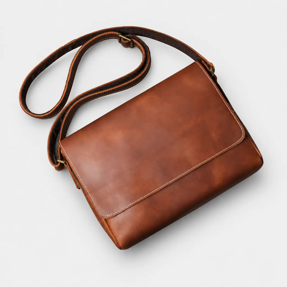 Luke Daily Leather Messenger