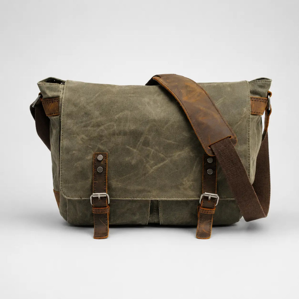 Drake Waxed Canvas Messenger