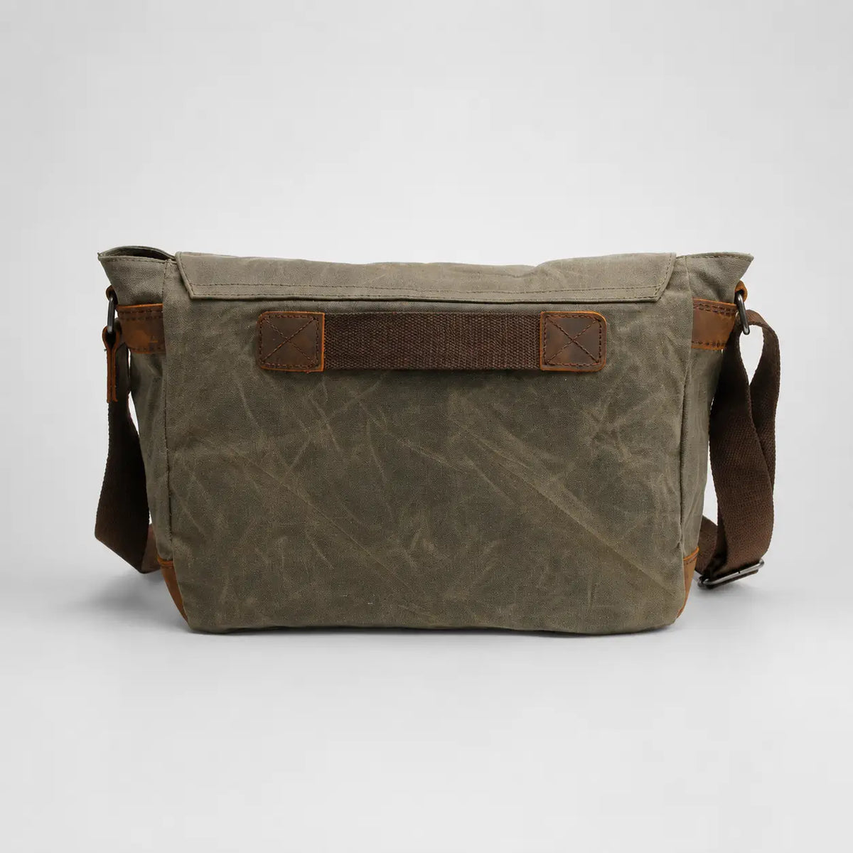 Drake Waxed Canvas Messenger