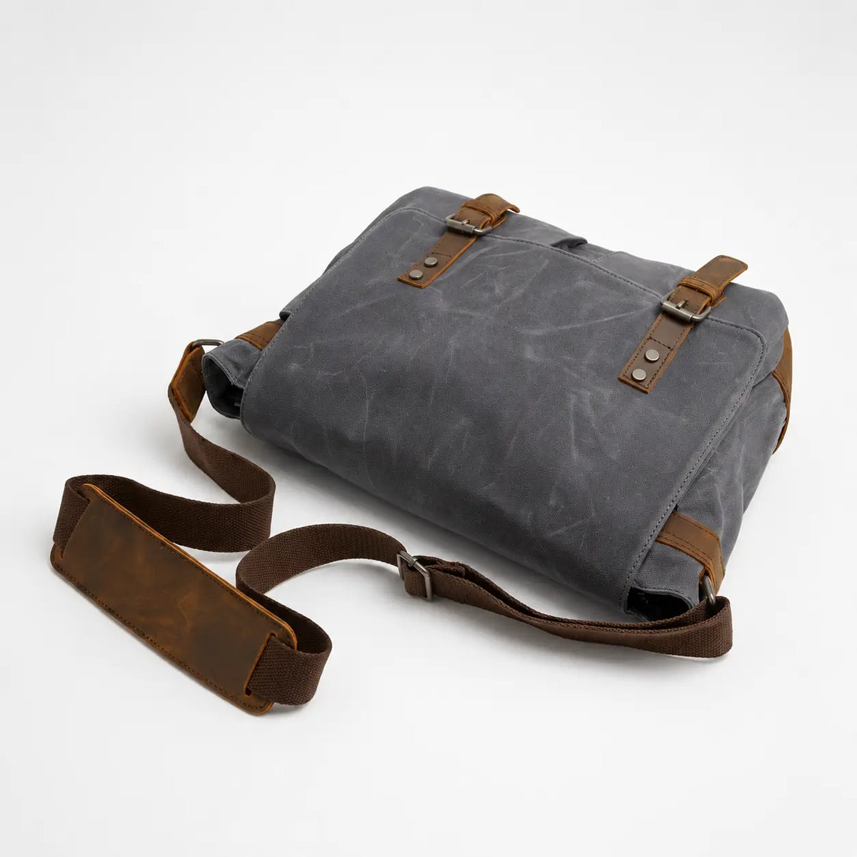 Drake Waxed Canvas Messenger