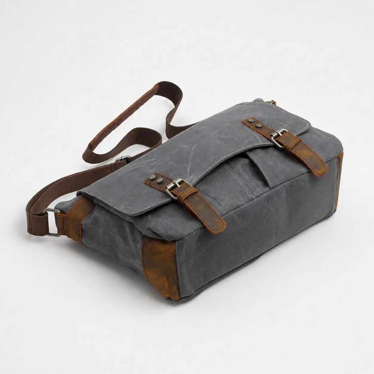 Drake Waxed Canvas Messenger