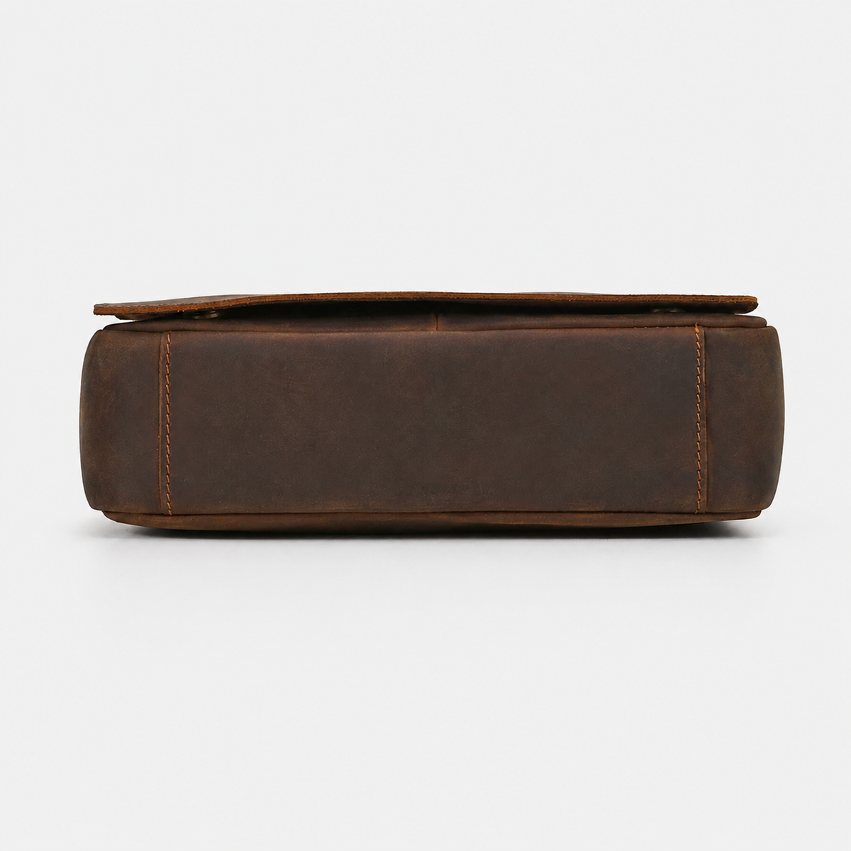 Von Slim Leather Messenger