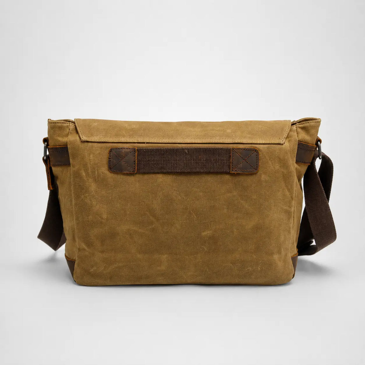 Drake Waxed Canvas Messenger